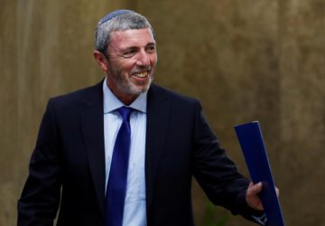 Le ministre israélien de l’éducation est favorable à la thérapie pour changer les homosexuels