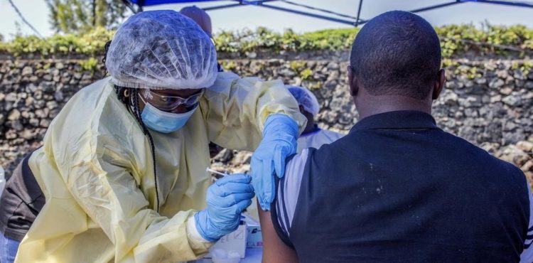 RDC : Les pasteurs  interdits d’imposer les mains aux personnes souffrants  d’Ebola