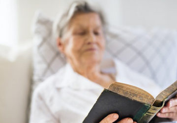 Etats-Unis : Agée de 99 ans, elle a lu 60 fois la Bible