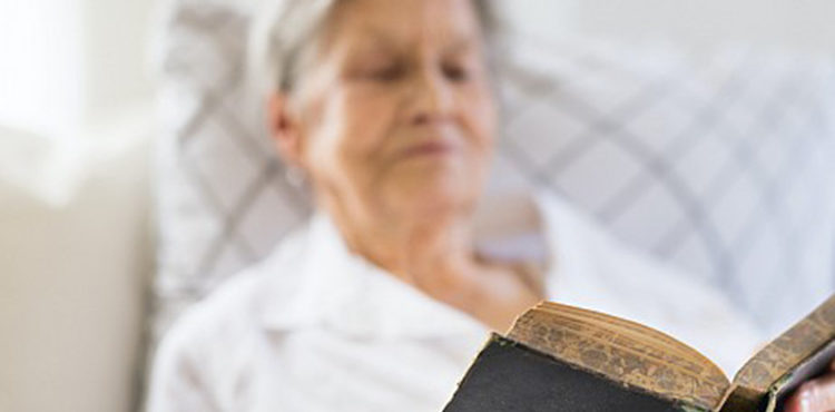Etats-Unis : Agée de 99 ans, elle a lu 60 fois la Bible