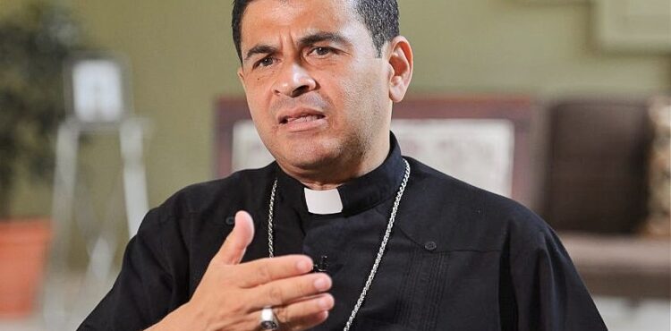 <strong>Nicaragua / l’évêque Rolando Alvarez jugé pour « conspiration et diffusion de fausses nouvelles »</strong>