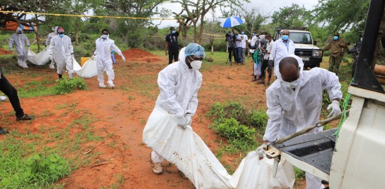 Kenya : Plus de soixante-dix corps de fidèles exhumés suite au ‘’jeûne pour rencontrer Jésus’’.